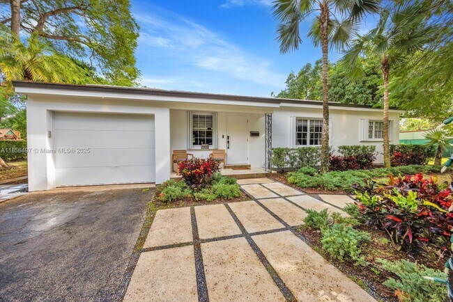 Primary Photo - 5827 SW 69th Ct