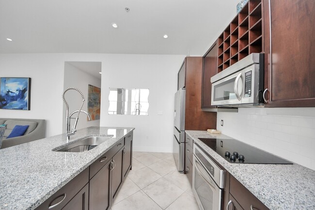 Building Photo - 10327 Termini-San Luis Pass Rd