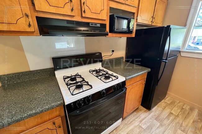 Building Photo - Newly Remodeled 3 Bd / 1 Ba in Moss Point