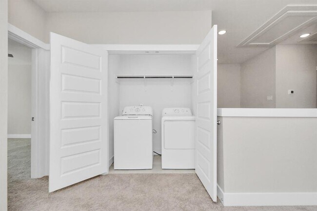 Building Photo - 716 Strawberry Pines Ct