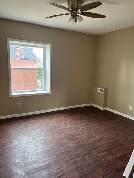 Building Photo - 5064 Cates Ave