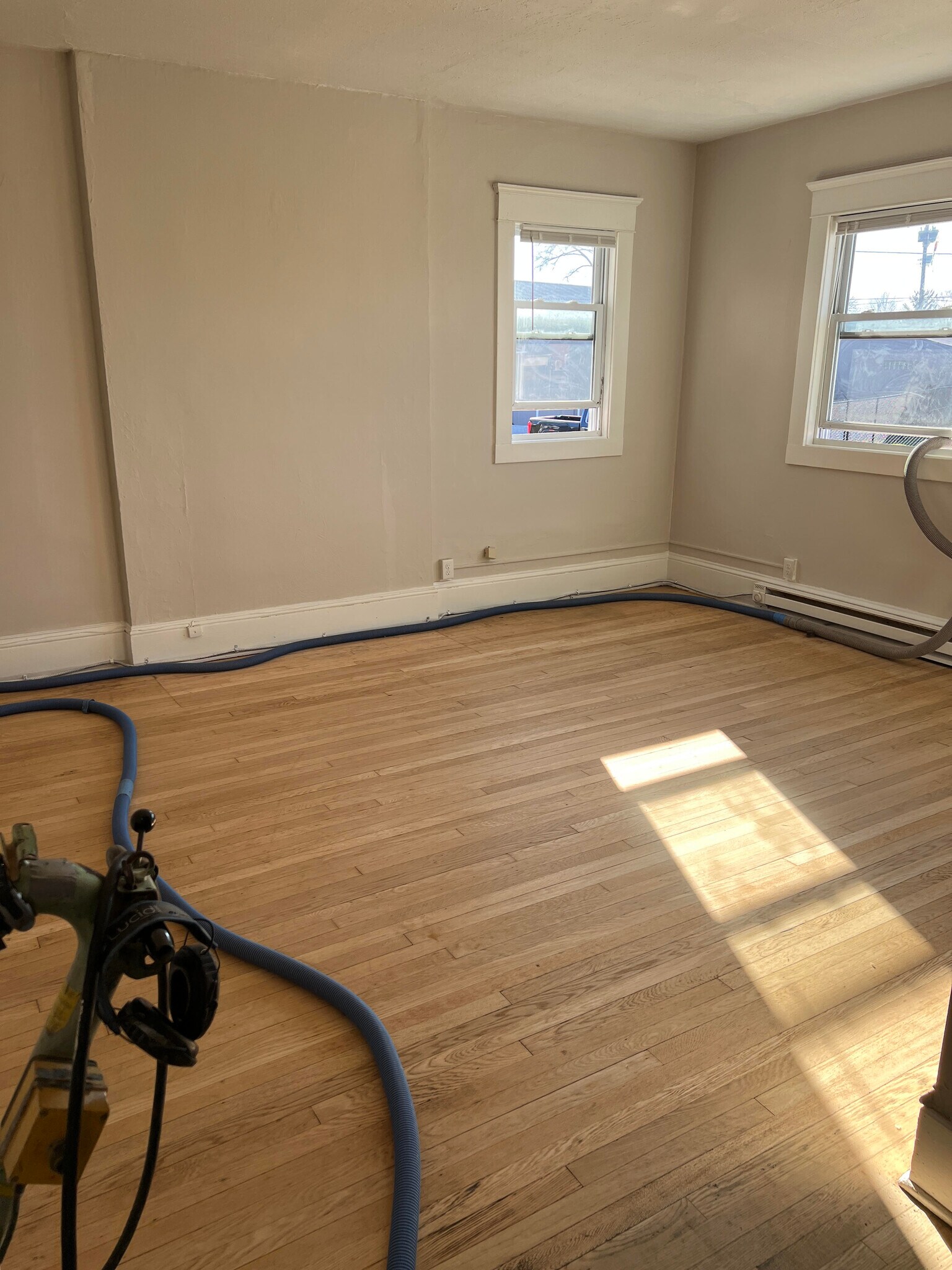 Building Photo - 1444 Woodland Ave NW