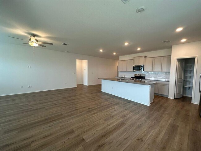 Building Photo - 328 Golden Grove Pkwy