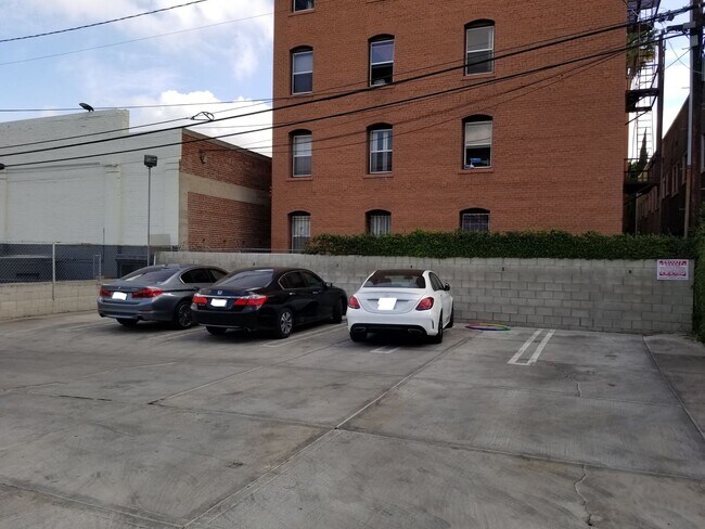 Building Photo - ARDMORE