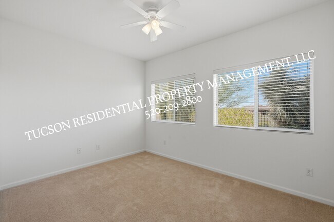 Building Photo - 13245 N Booming Dr