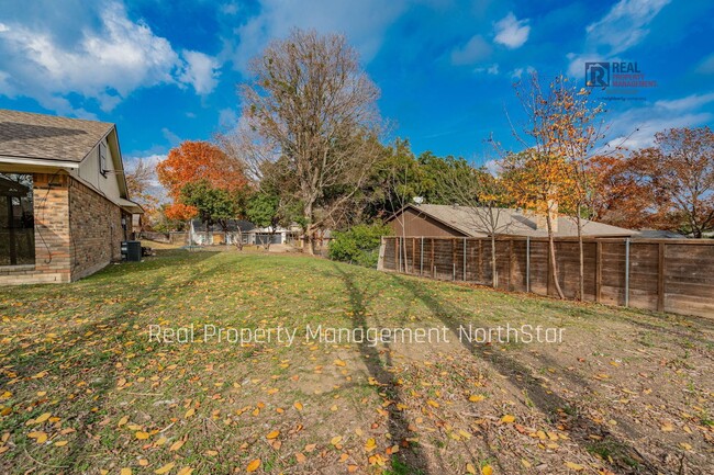 Building Photo - Charming Rockwall Home!