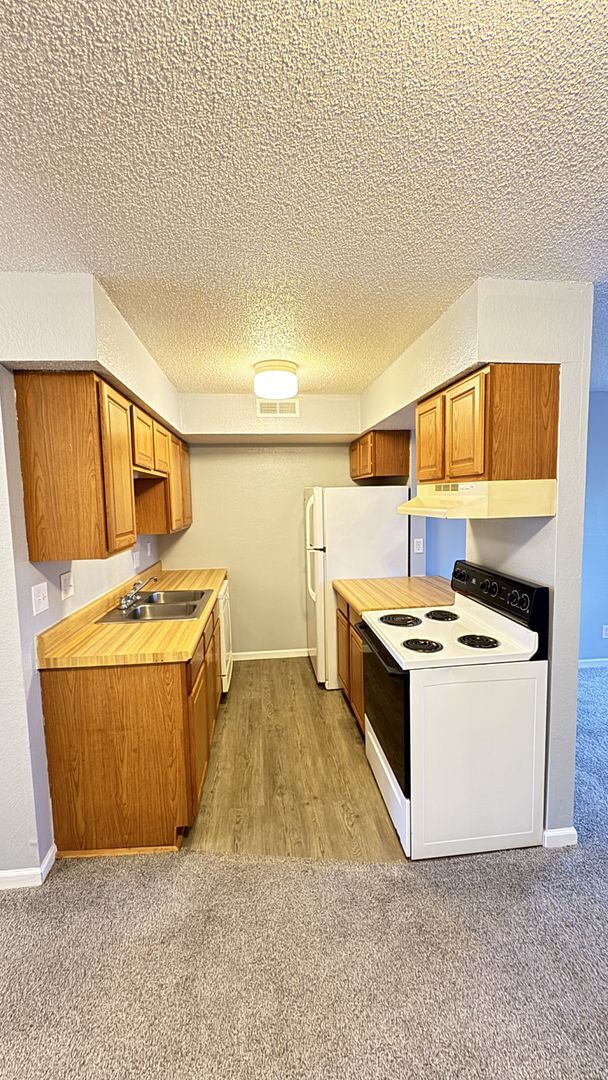 Building Photo - 1 Bedroom Apartment in Osage Beach!
