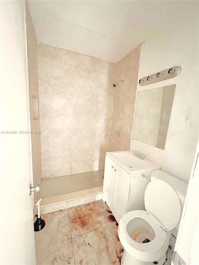 Building Photo - 15410 NW 29th Ct