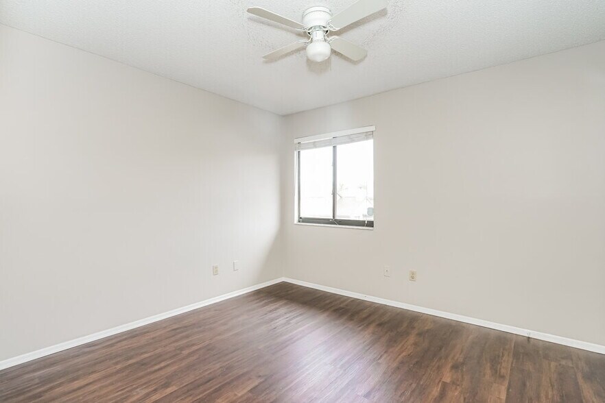 Building Photo - 3581 S St Lucie Dr