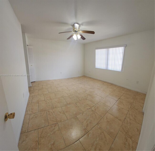 Building Photo - 295 NW 72nd Ave