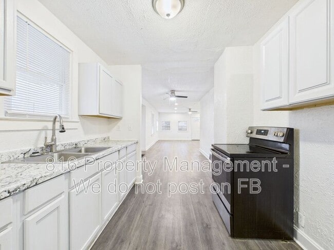 Building Photo - 1513 Rowland Ave