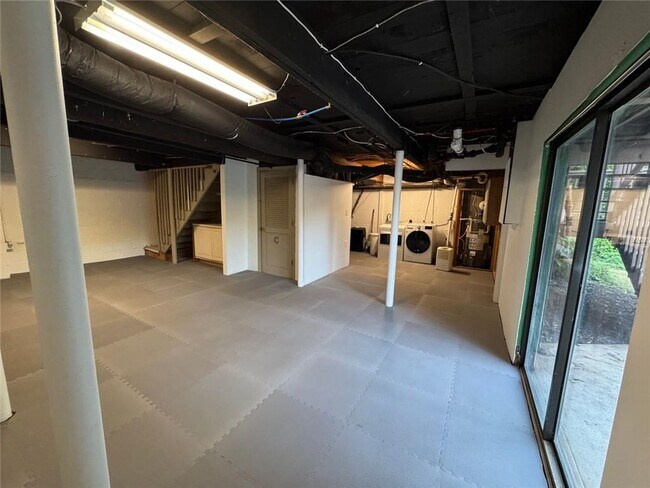 Building Photo - 3145 Wendview Ln