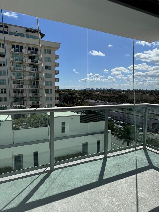 Building Photo - 9511 Collins Ave