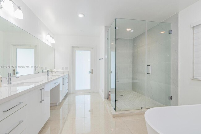 Building Photo - 8425 SW 185th St