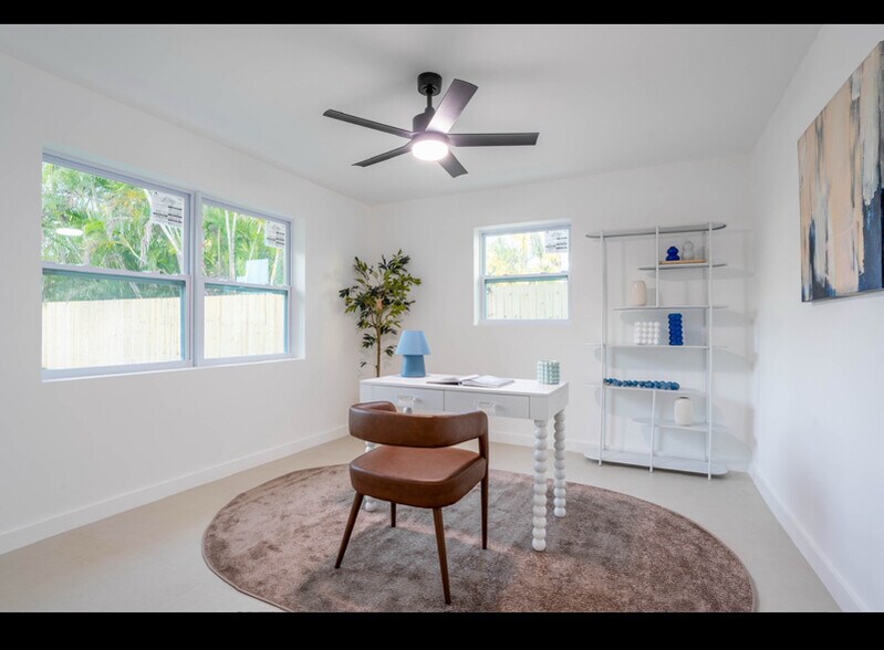 Building Photo - 770 NE 34th Ct