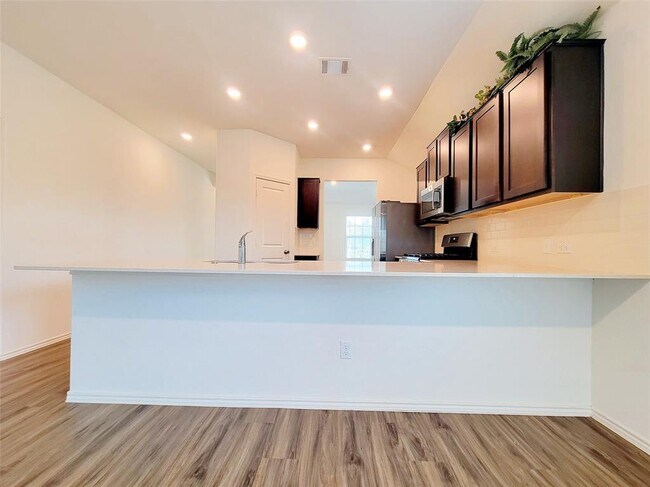 Building Photo - 21417 Quick Fox Dr