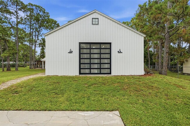 Building Photo - 12921 76th Rd N