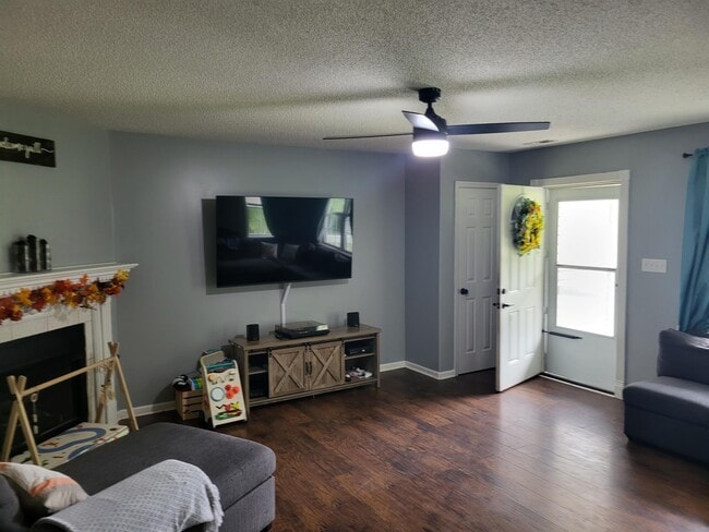 Building Photo - 124 Villa Park Dr