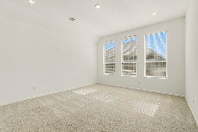 Building Photo - 6407 Amberwood Dr