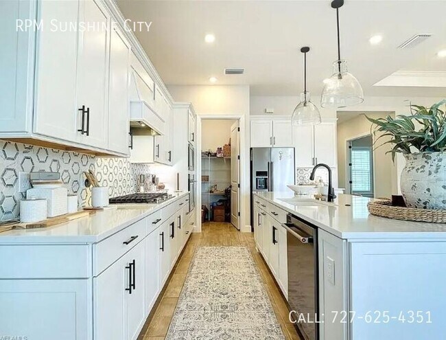 Building Photo - 7041 Del Webb Oak Creek Blvd