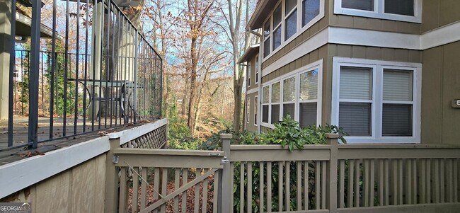 Building Photo - 5151 Roswell Rd