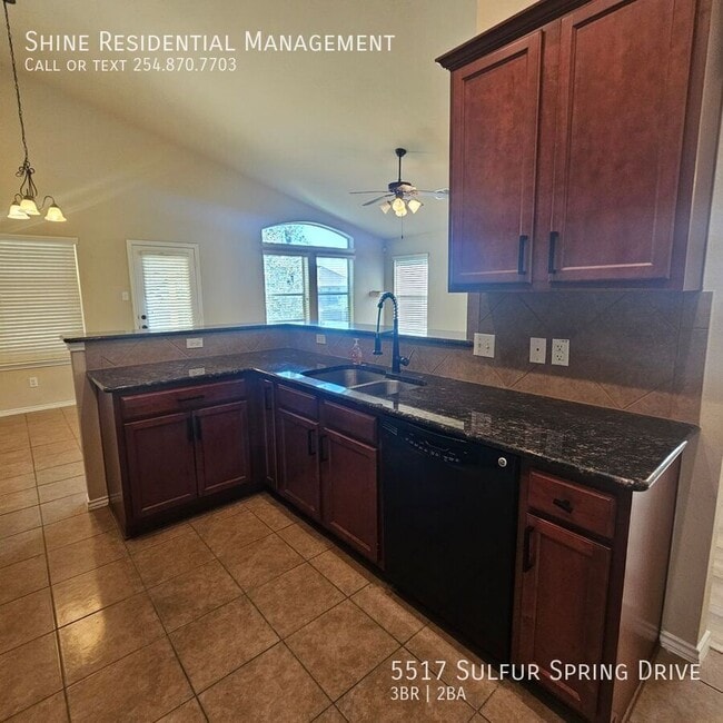 Building Photo - 5517 Sulfur Spring Dr