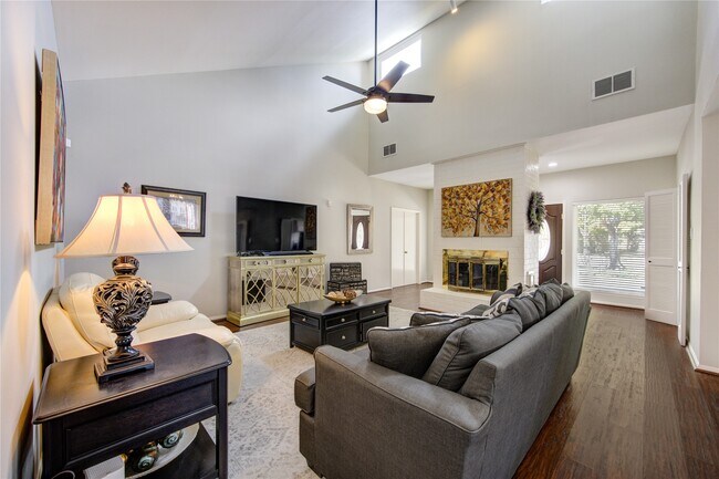 Building Photo - 12147 Ella Lee Ln