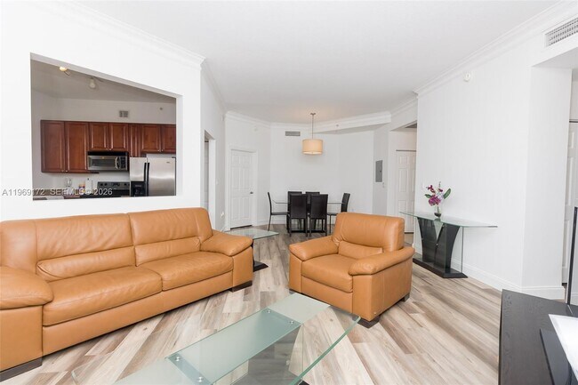 Building Photo - 3001 NE 185th St