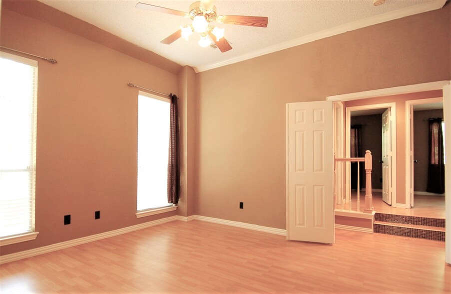 Building Photo - 100 Morning Star Ct