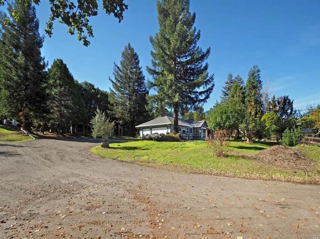 Building Photo - 123 Geyserville Ave