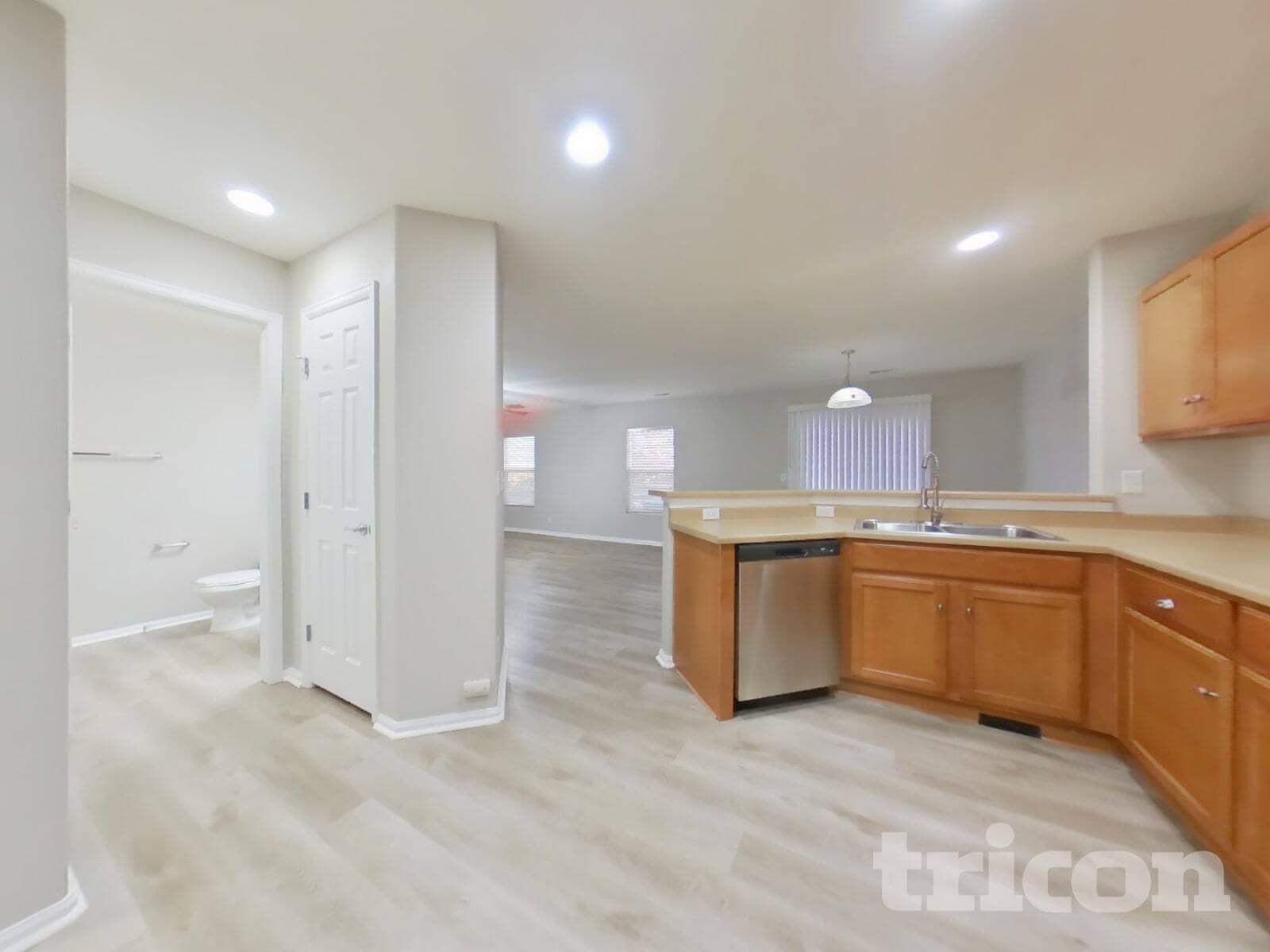 Building Photo - 6275 Wescroft Ave