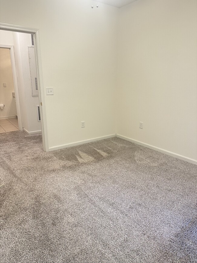 Building Photo - 2026 Whitemarsh Way