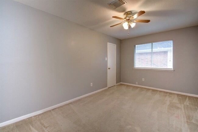 Building Photo - 2114 Whirlaway Dr