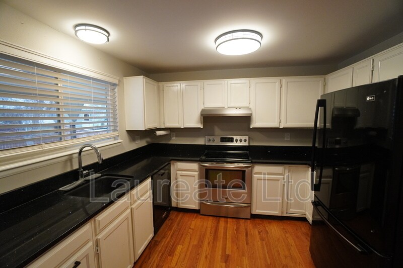 Building Photo - 4454 E 118th Pl