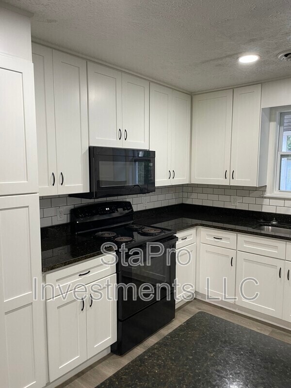 Building Photo - 122 Bellar Dr