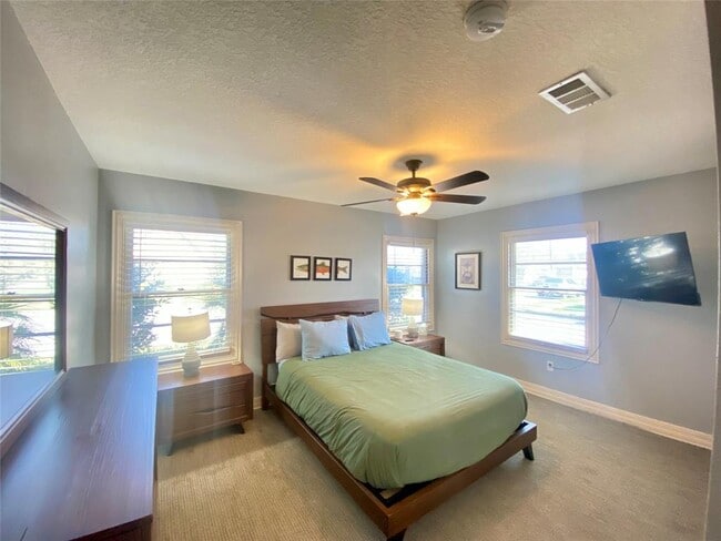Building Photo - 1311 Milam Dr