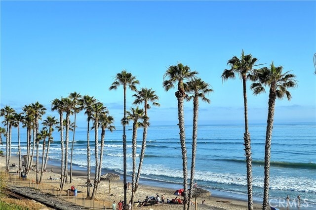 Building Photo - 123 W Avenida Valencia