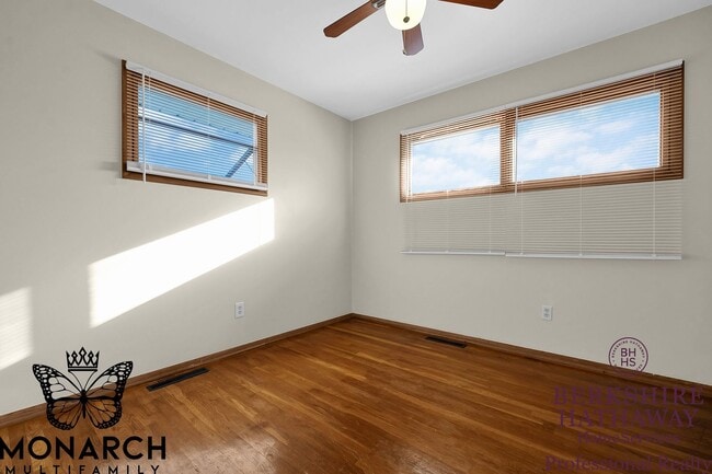 Building Photo - 3 Bedroom Remodeled Home