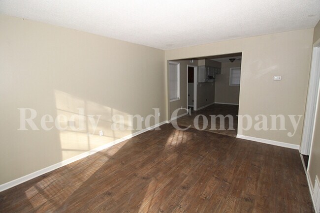Building Photo - 4074 Stowe St