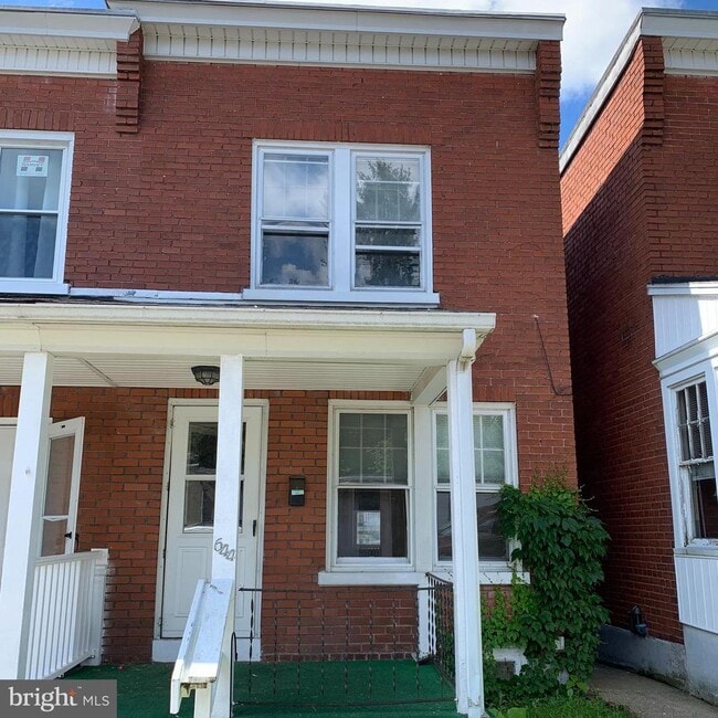 Primary Photo - 644 Ocean Ave