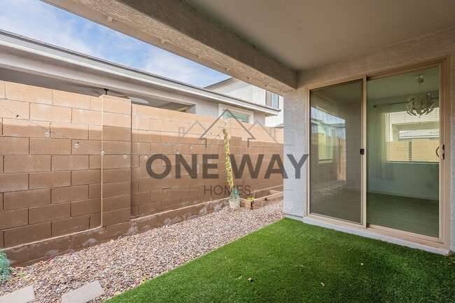 Building Photo - 9258 E Static Ave