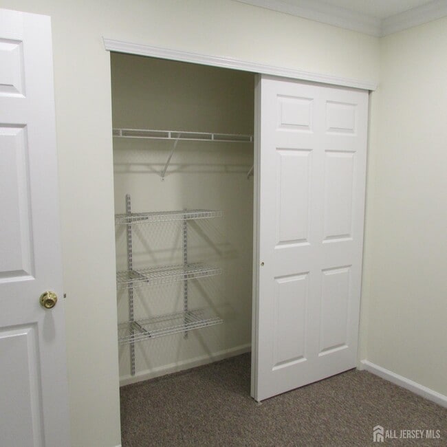 Building Photo - 29 Tall Oaks Ct