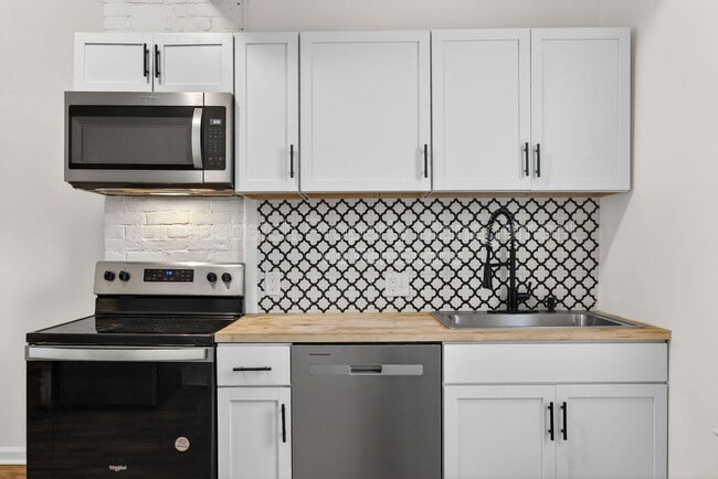 Building Photo - 3833 Oregon Ave