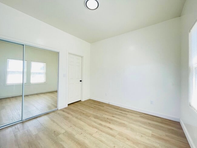 Building Photo - 3990 4th St