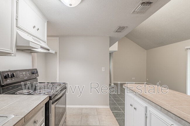 Building Photo - 26620 Primrose Ct