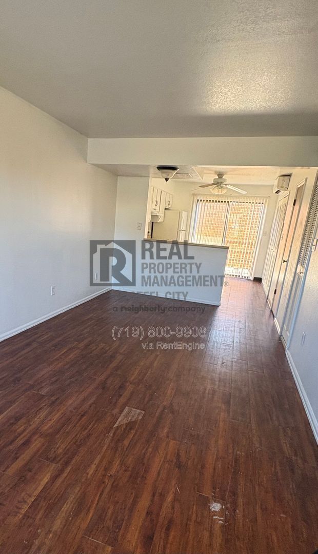 Building Photo - 1928 N Salem Ave