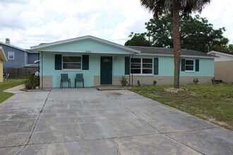 Building Photo - 1 Bedroom 1 bath all utilities incl. Apt.