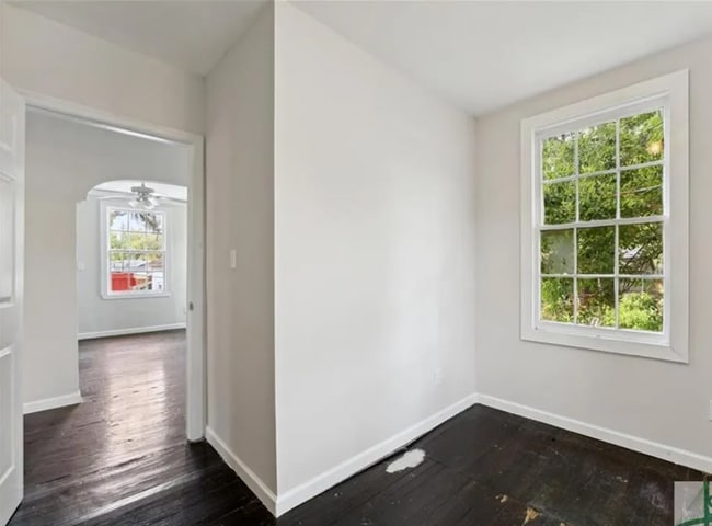 Building Photo - Charming 4BR Downtown Savannah Home with M...