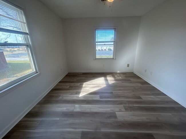 Building Photo - 1723 Stahl St