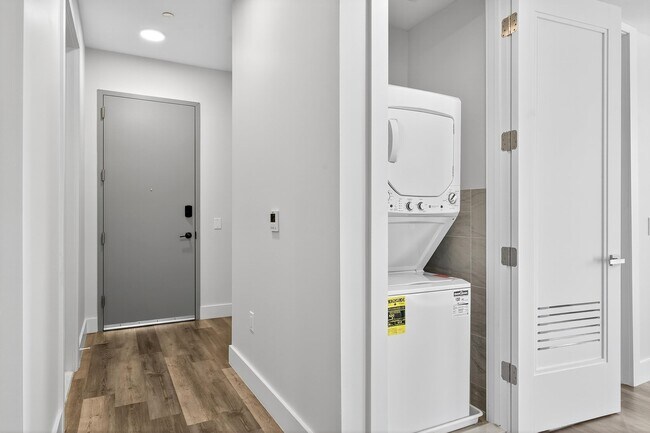 Building Photo - 3443 John F. Kennedy Blvd